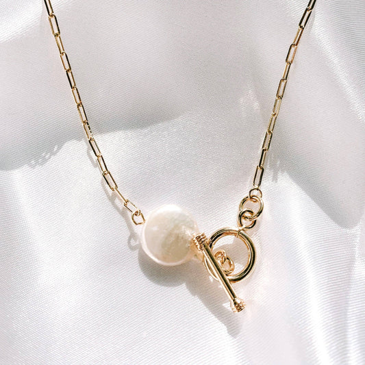 Chérie Pearl Toggle Necklace