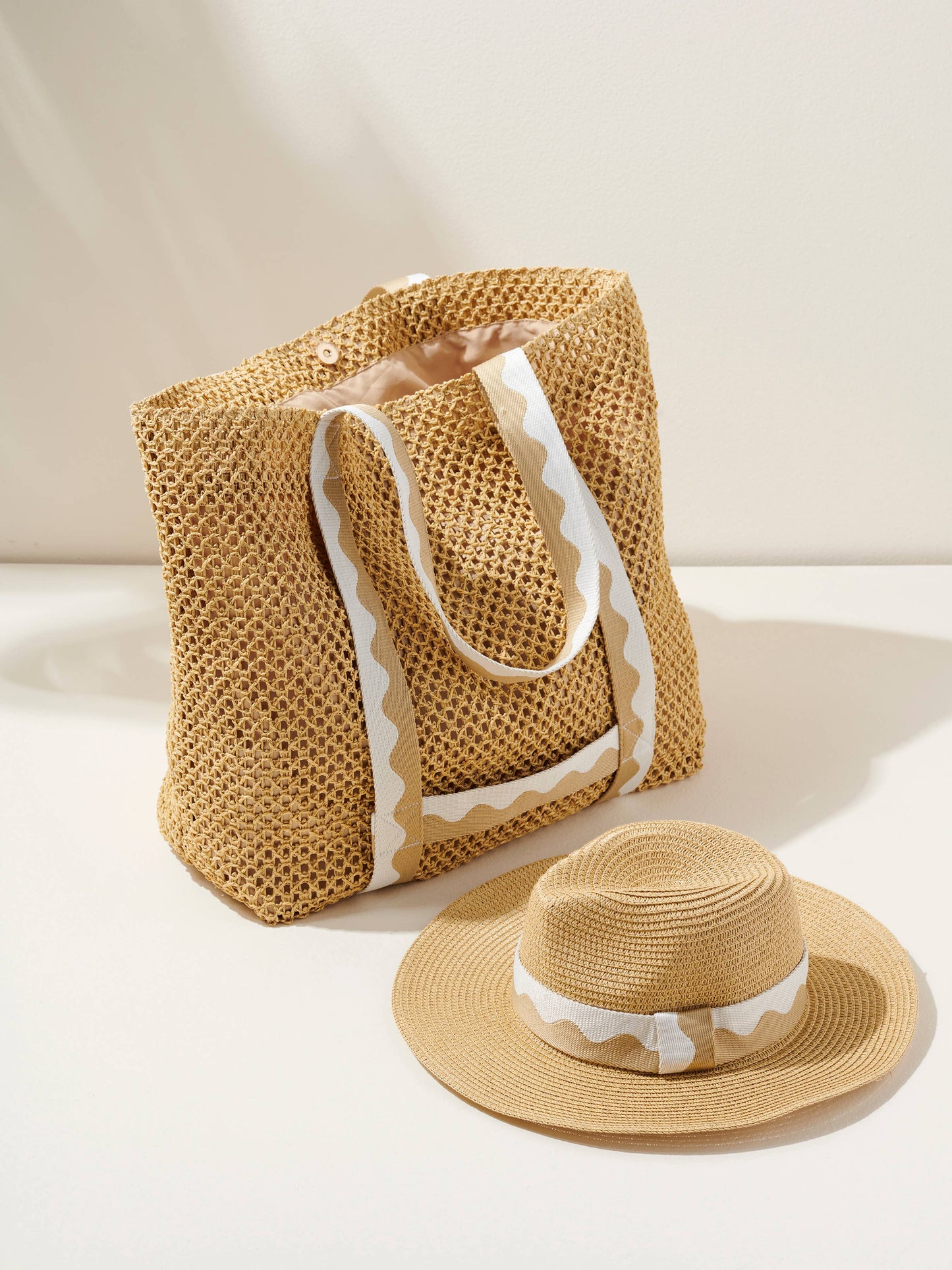 Antigua Tote Hat Set