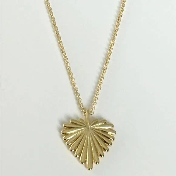 Coeur de Plumes Necklace